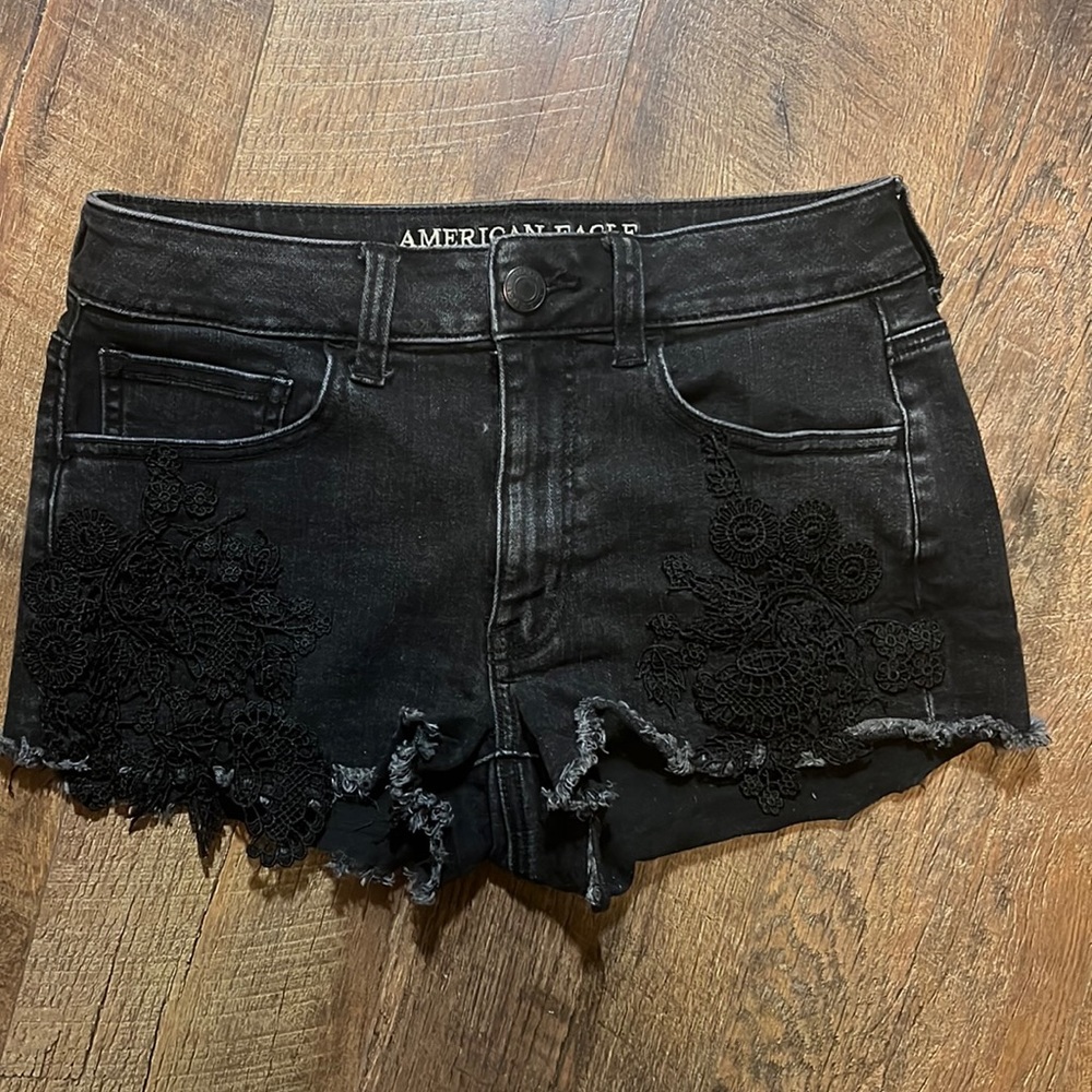 •American Eagle shorts